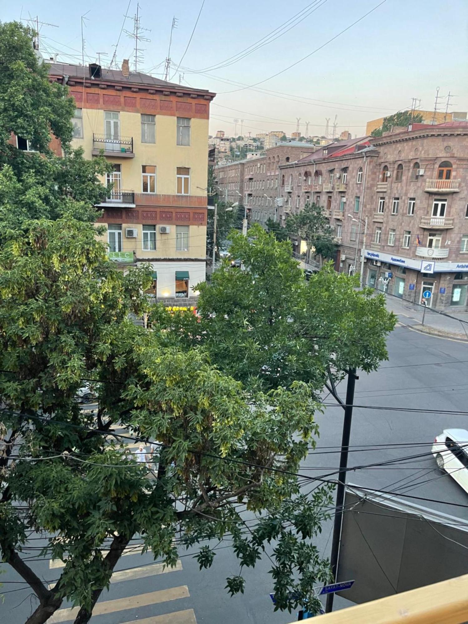 Appartement Yerevan Downtown Luxe Extérieur photo
